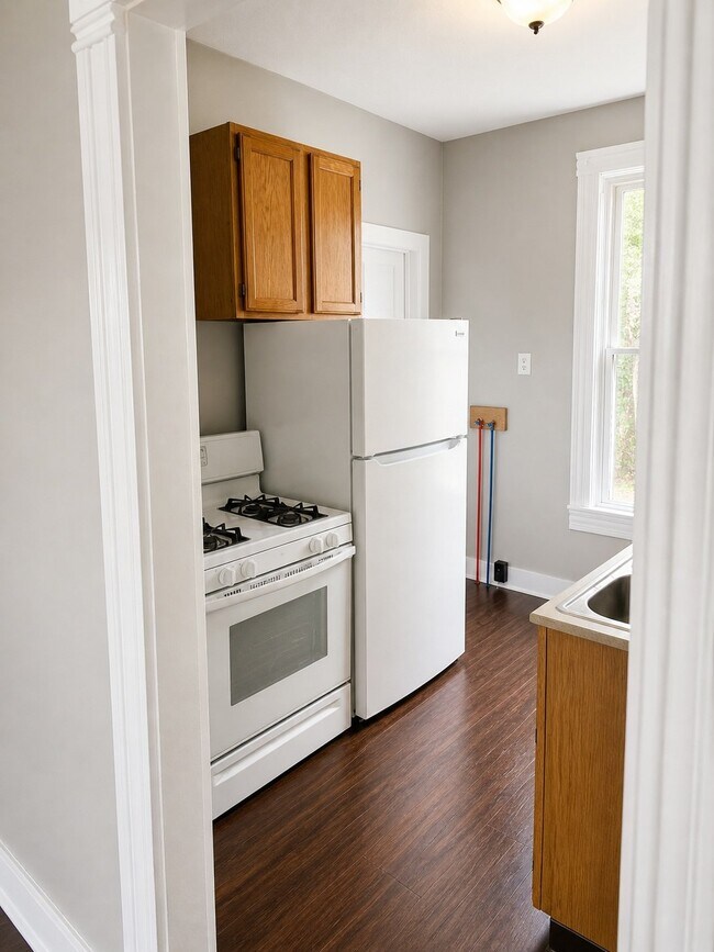 Foto del edificio - 3857 W 37th St