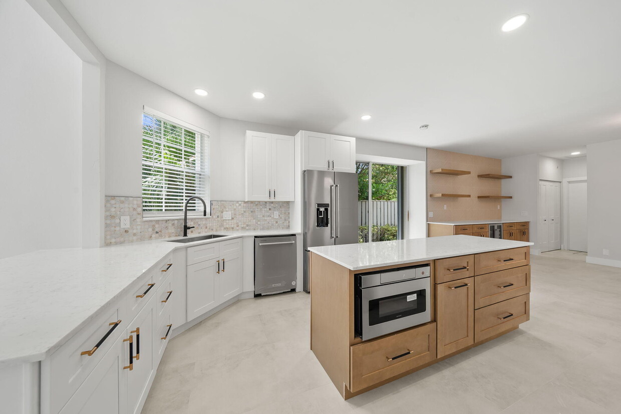 Foto principal - 232 Eagleton Lake Blvd