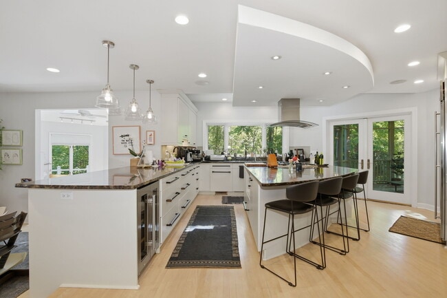Photo - 7005 Endicott Ct House