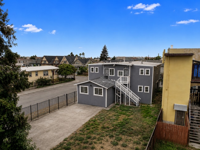 Photo - 400 Bissell Ave (Richmond, CA) Apartments