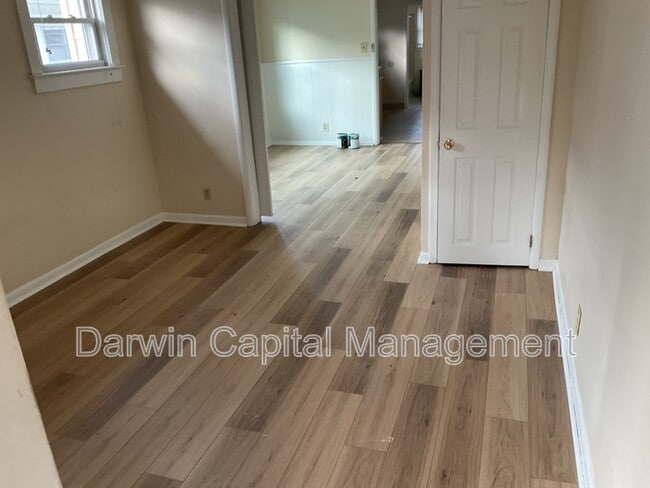 Building Photo - 1917 W High St