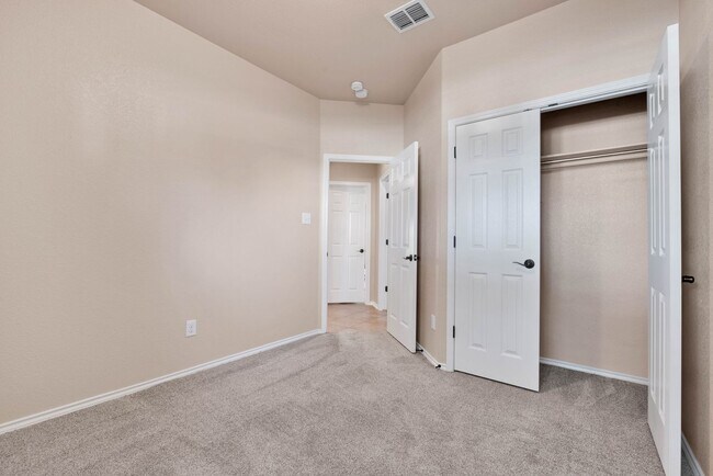 Foto del edificio - Beautifully Maintained Home in the Heart of Helotes