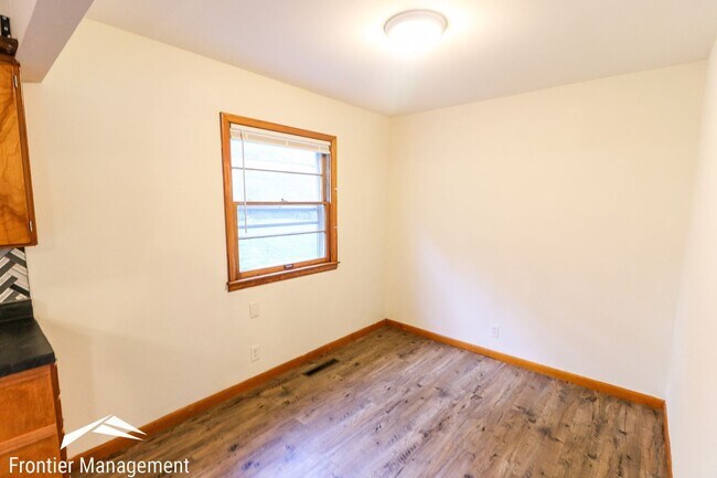 5 br, 2 bath House - 1416 Hillcrest photo'