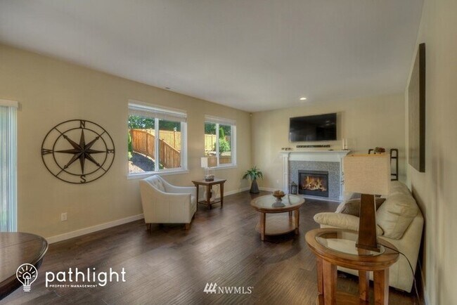 Foto del edificio - 3305 Highlands Blvd, Puyallup, WA, 98372
