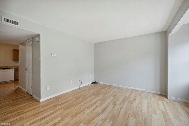 Foto del edificio - 3 br, 1 bath House - 1722 PAGE ST Unit 2