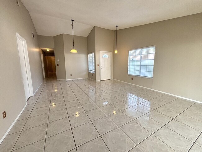 Building Photo - 2908 Quincy Ct