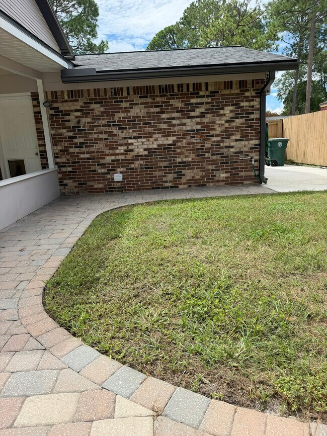 Building Photo - 4123 Lazy Hollow Ln N