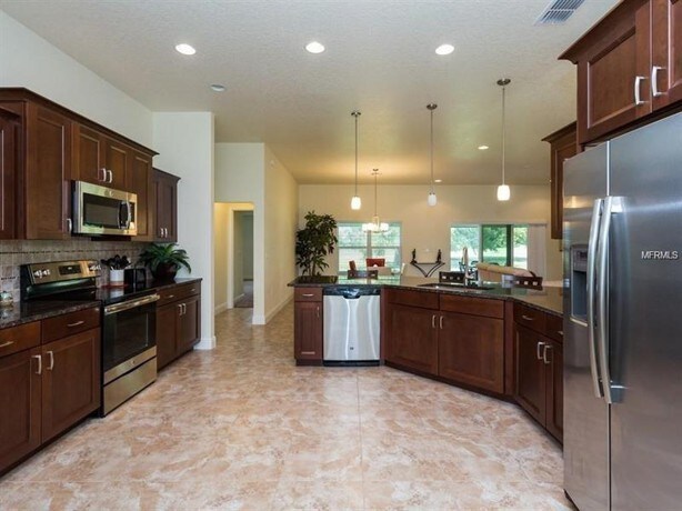 Foto del edificio - 30520 Island Club Dr, Tavares, FL 32778