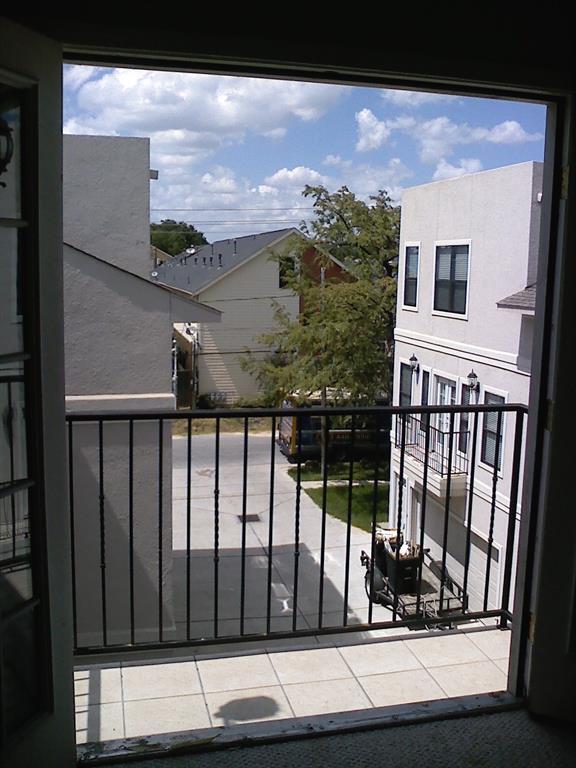Foto del edificio - 4413 Koehler St