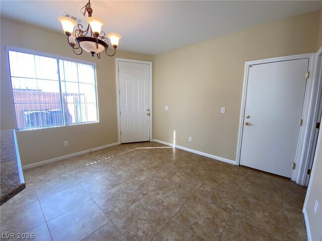 Building Photo - 389 Red Eucalyptus Dr