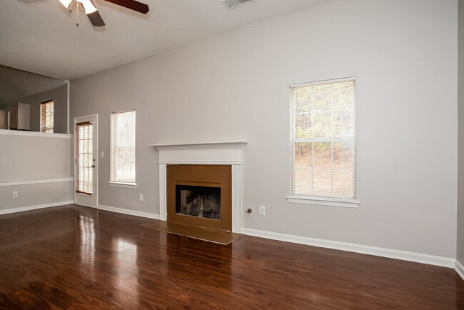 Building Photo - 3154 Lower Creek Dr