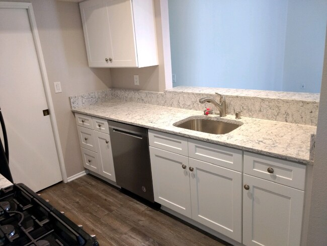 Foto del edificio - 9362 Twin Trails Dr