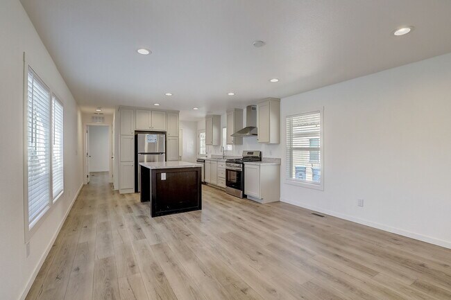 Building Photo - 2627 S Lamb Blvd