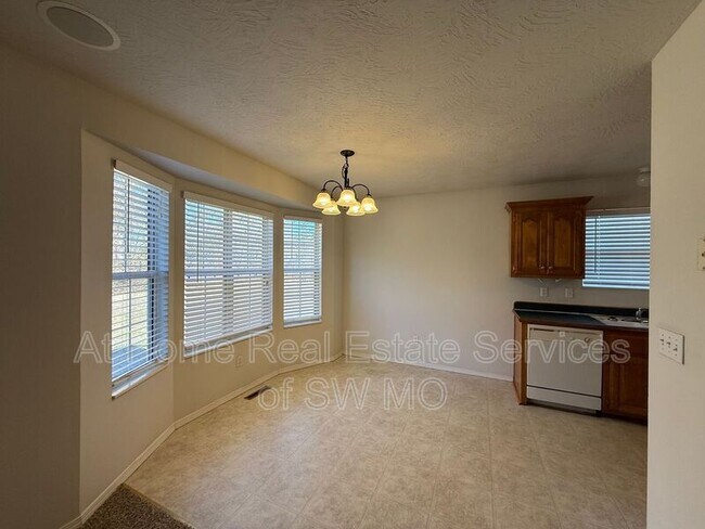 Building Photo - 4141 W Madison St