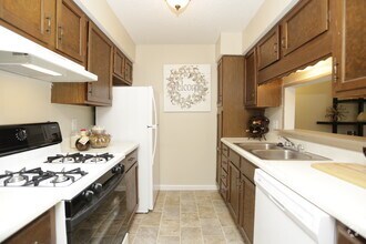 1BR, 1BA - 691 SF - Wilshire Apartments