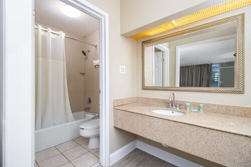 Foto del edificio - 4645 N Socrum Loop Rd