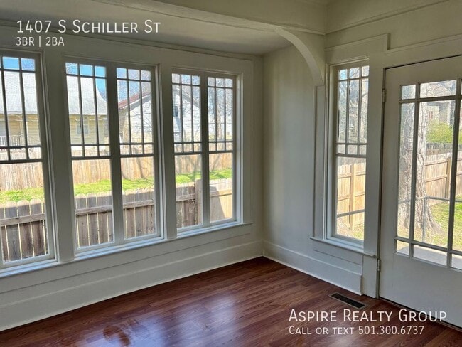 Building Photo - 1407 S Schiller St