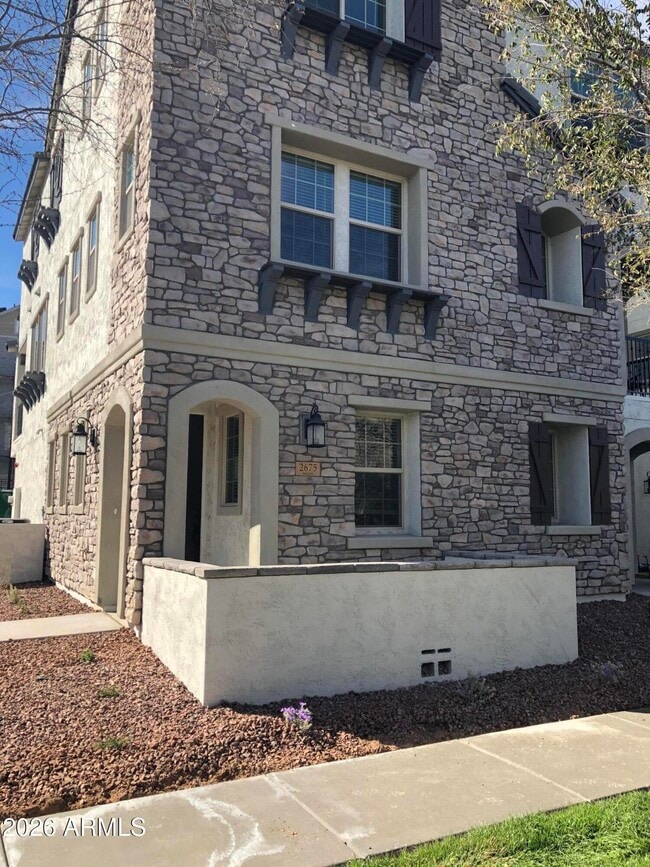 Building Photo - 2675 S Balsam Dr