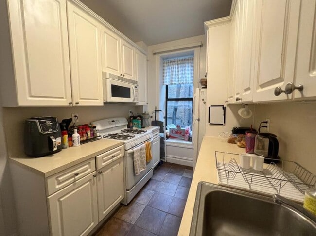 Building Photo - 2 bedroom in NEW YORK NY 10027