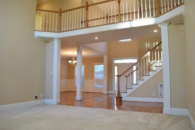 Building Photo - 5 Bed, 3.5 Bath in Columbia County!
