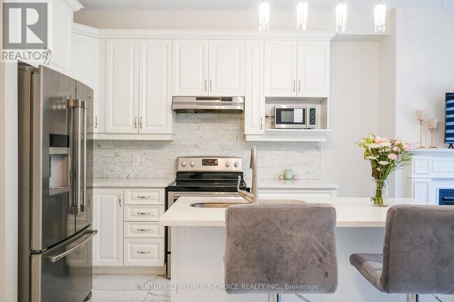 Building Photo - 4 Kempsford Cres