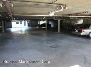 Foto del edificio - 12647 Burbank Blvd
