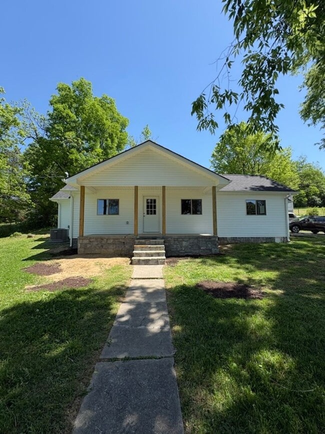 Building Photo - 844 Bales Rd