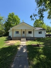 Building Photo - 844 Bales Rd