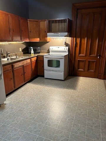 Primary Photo - 504 Locust St