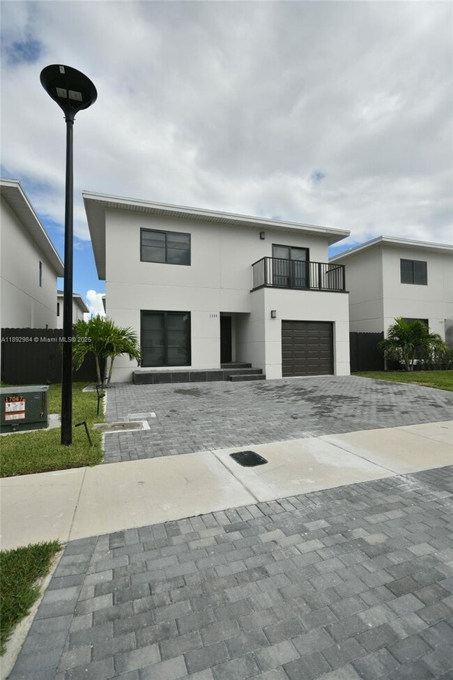 Foto del edificio - 1339 NW 2nd Ln