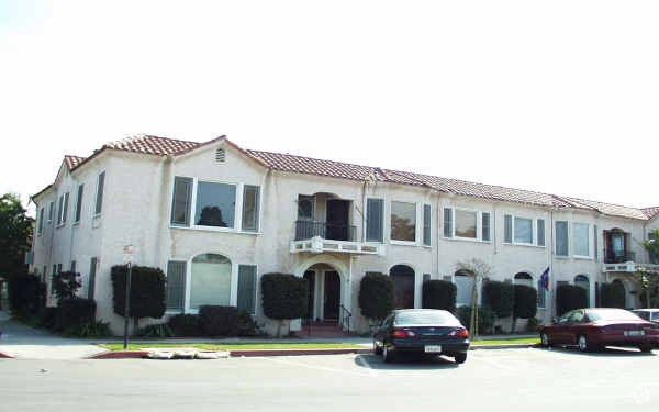 Foto del edificio - 136 Esperanza Ave