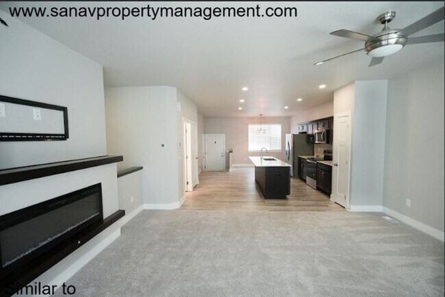 Foto del edificio - Modern 3-Bedroom Ranch in Grimes with basement-Available End of April!