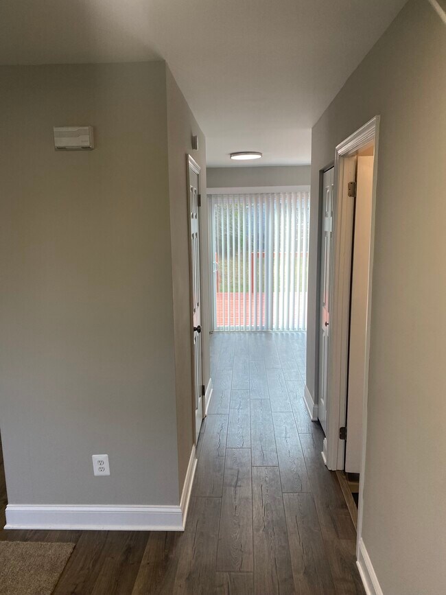 Foto del edificio - 944 Craftsman Rd