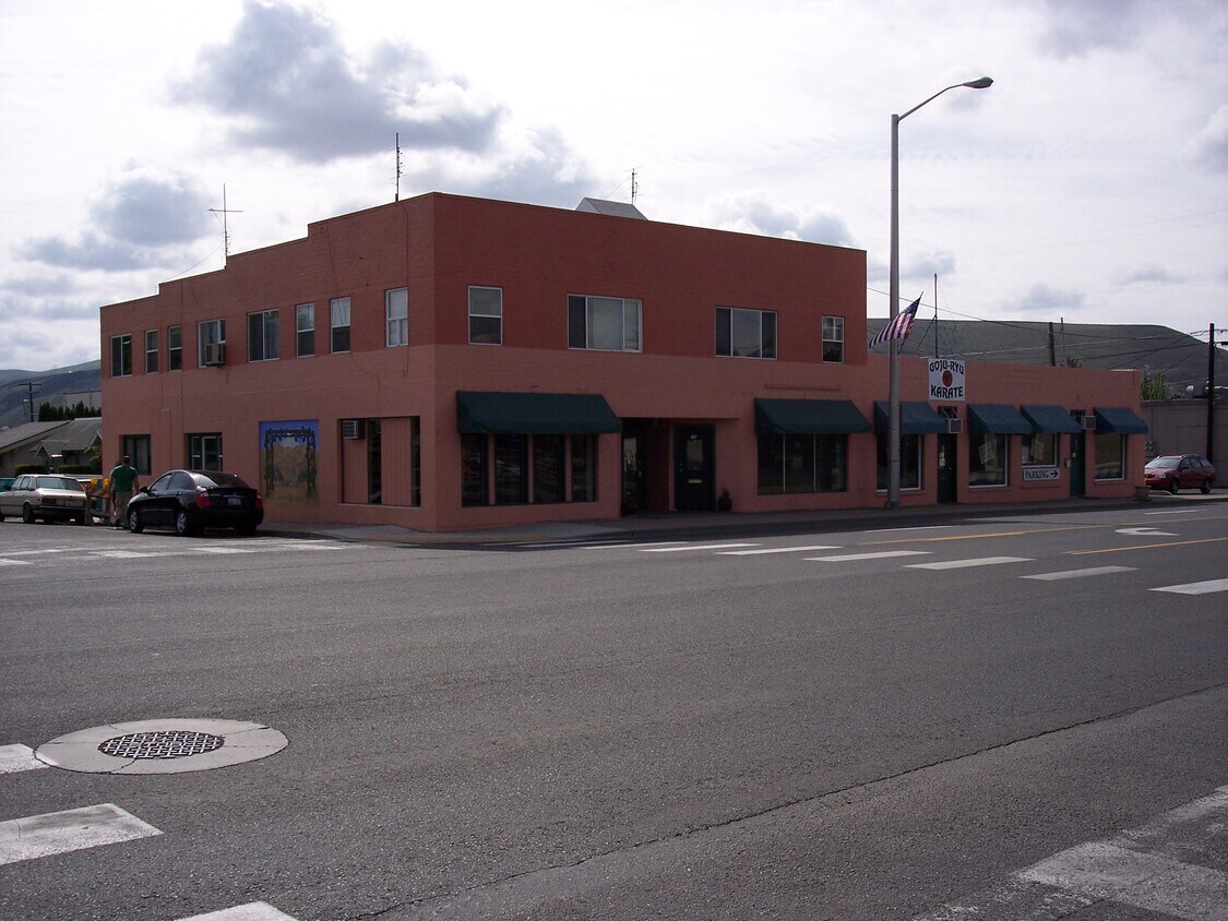 15-N-1st Selah WA - 15 N 1st St