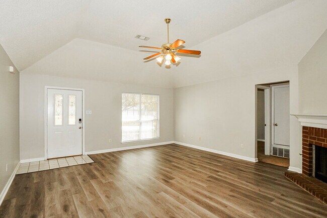 Foto del edificio - 75 Oakridge Cove