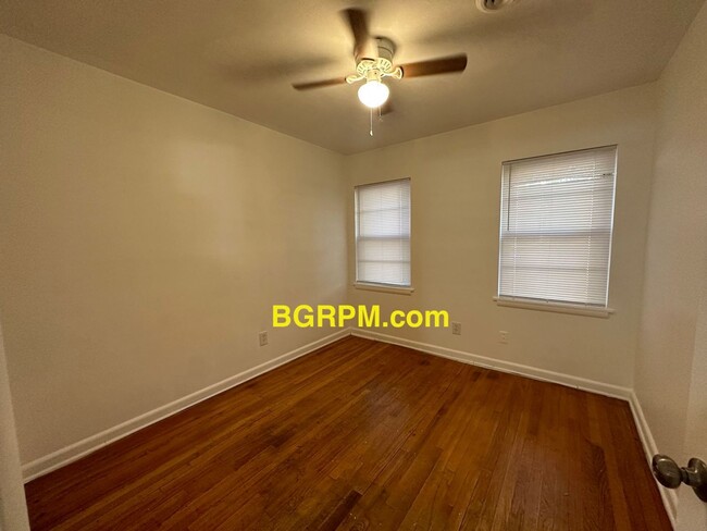 Foto del edificio - 3 Bedroom, 1 Bath, Jacksonville Home