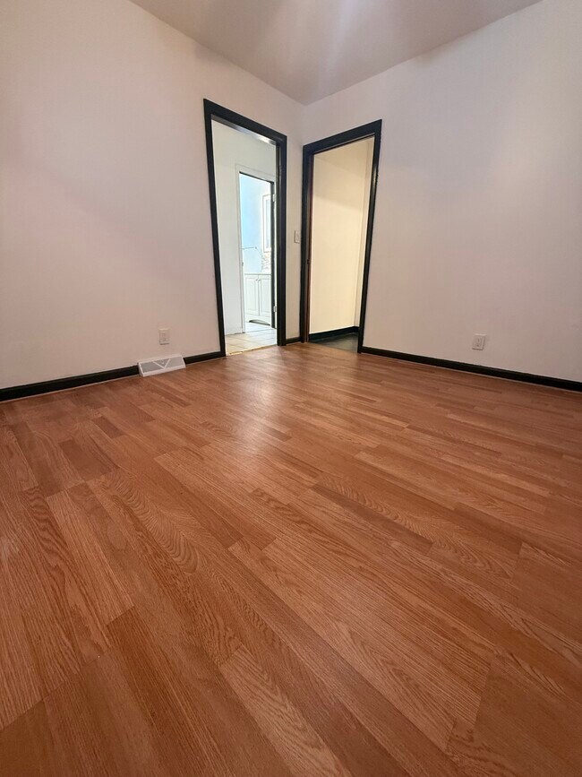Foto del edificio - 3139 S Parnell Ave