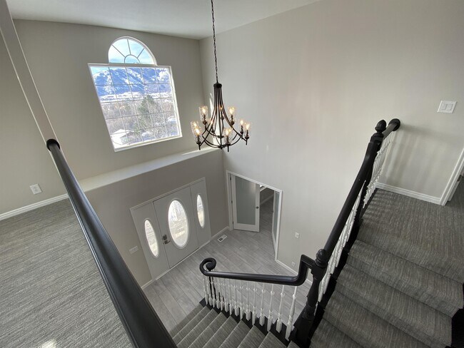 Building Photo - 4216 N Wolf Creek Dr