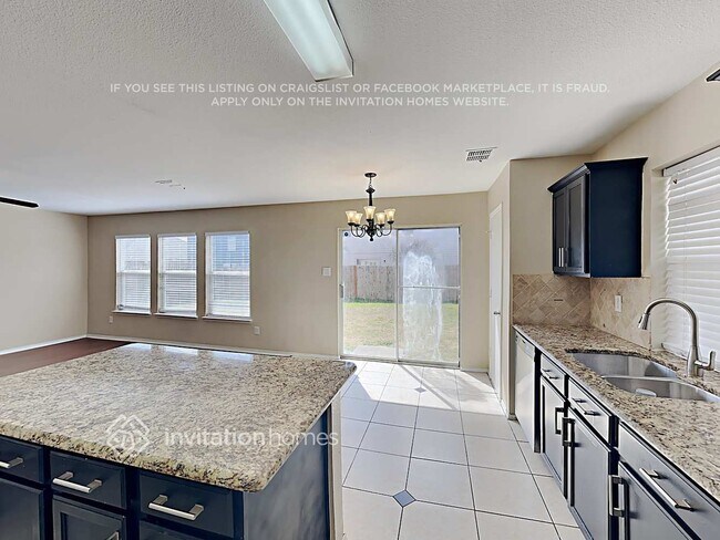 Foto del edificio - 926 Gillon Dr