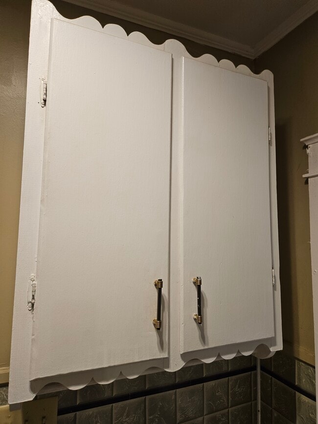 Building Photo - 3 King Ct