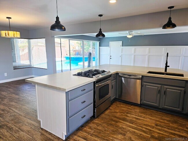 Foto del edificio - 7930 Cinnabar Dr