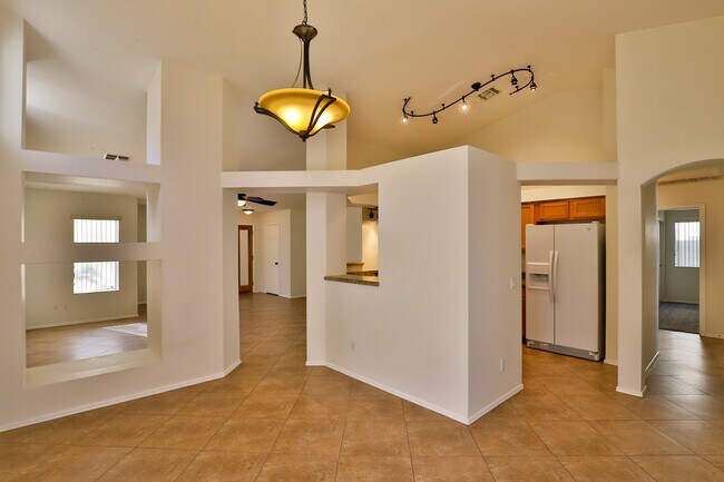 Building Photo - 3514 E Melody Dr