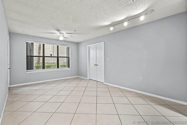 Building Photo - 2305 N Congress Ave