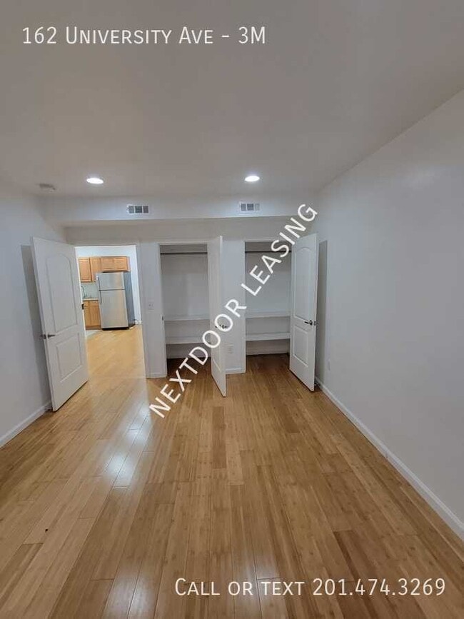 Photo - 162 University Ave Apartment