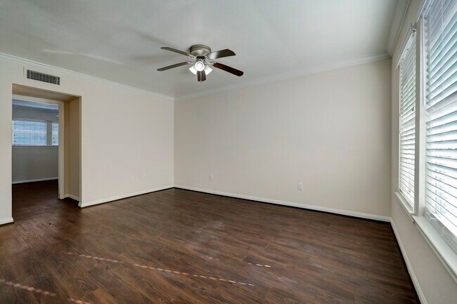 Foto del edificio - 214 W 17th St