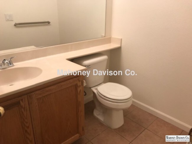 Building Photo - 828 Vineyard Pl