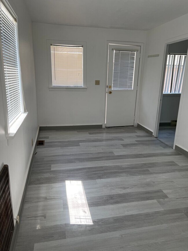 Foto del edificio - 1120-1130 NE Shaw Street