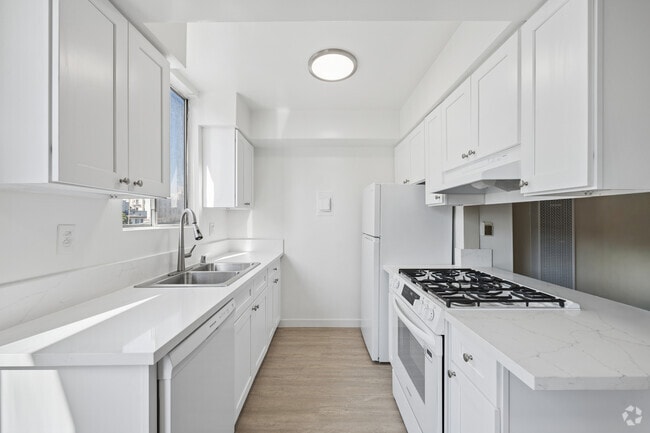 #205 - NEW CABINETS, APPLIANCES AND QUARTZ COUNTERTOPS! - 456 S Harvard Blvd