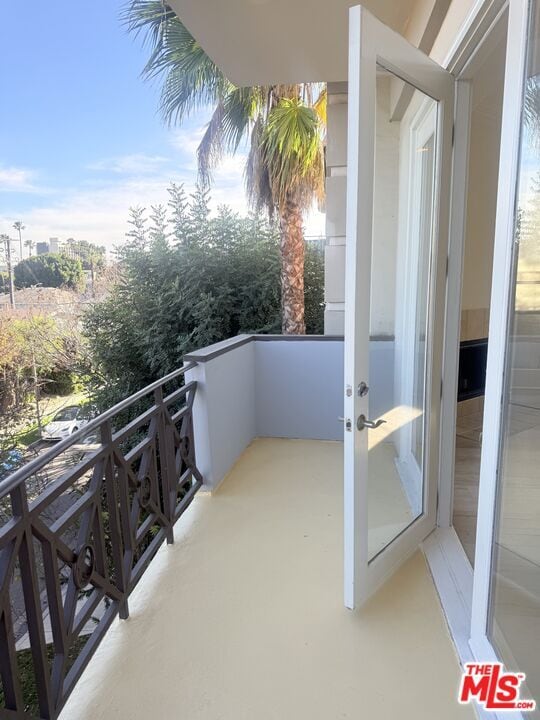 Building Photo - 345 S Reeves Dr