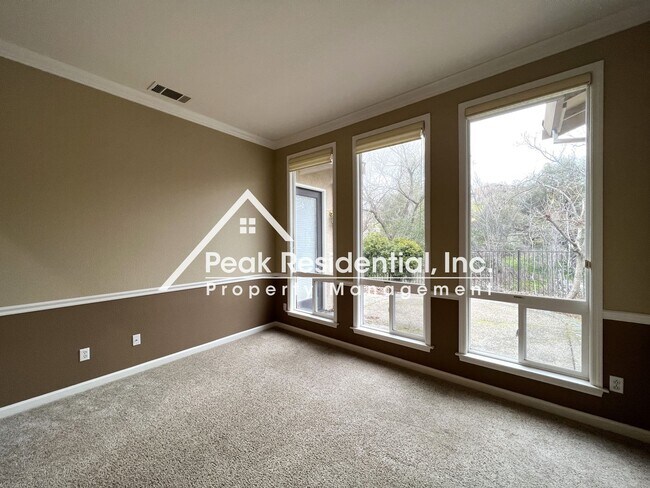 Building Photo - Wonderful Rocklin 4bd/2ba Home - Gated Com...
